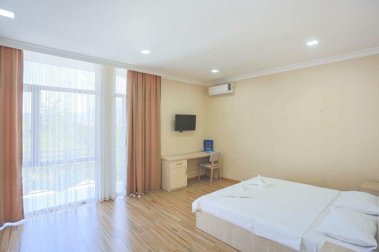 Hotel Botanica Чакві Екстер'єр фото